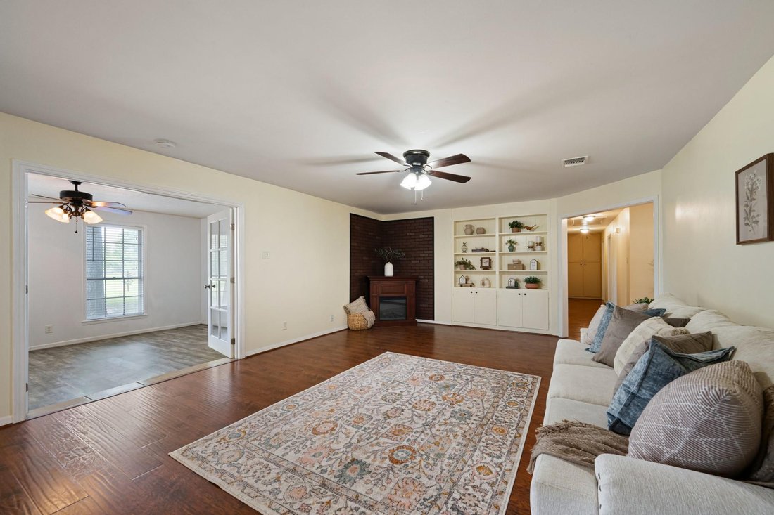 House in Needville, Texas, United States 5 - 18651436