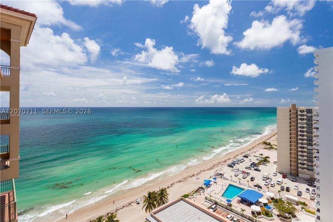 Condo in Hallandale Beach, Florida, United States 4 - 18653684