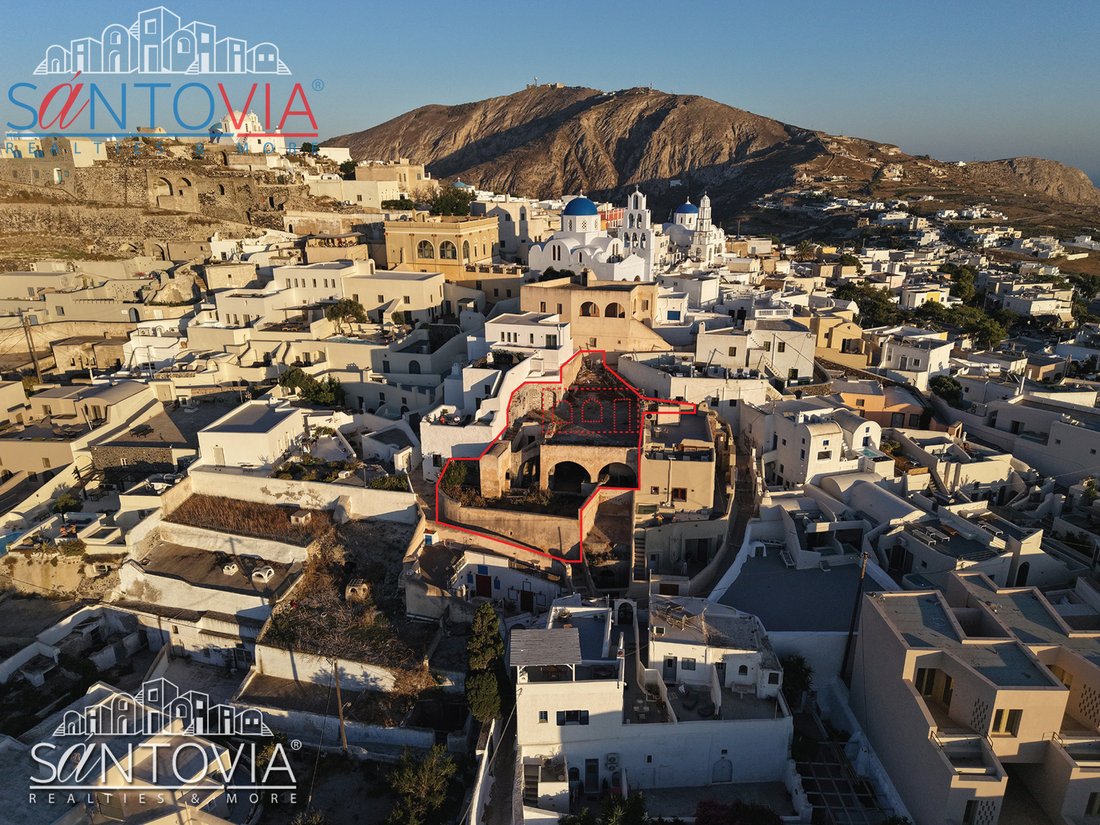 House in Thira, Aegean, Greece 2 - 18650698