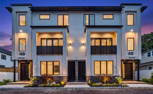 Condo in Spring Valley, New York, United States 1