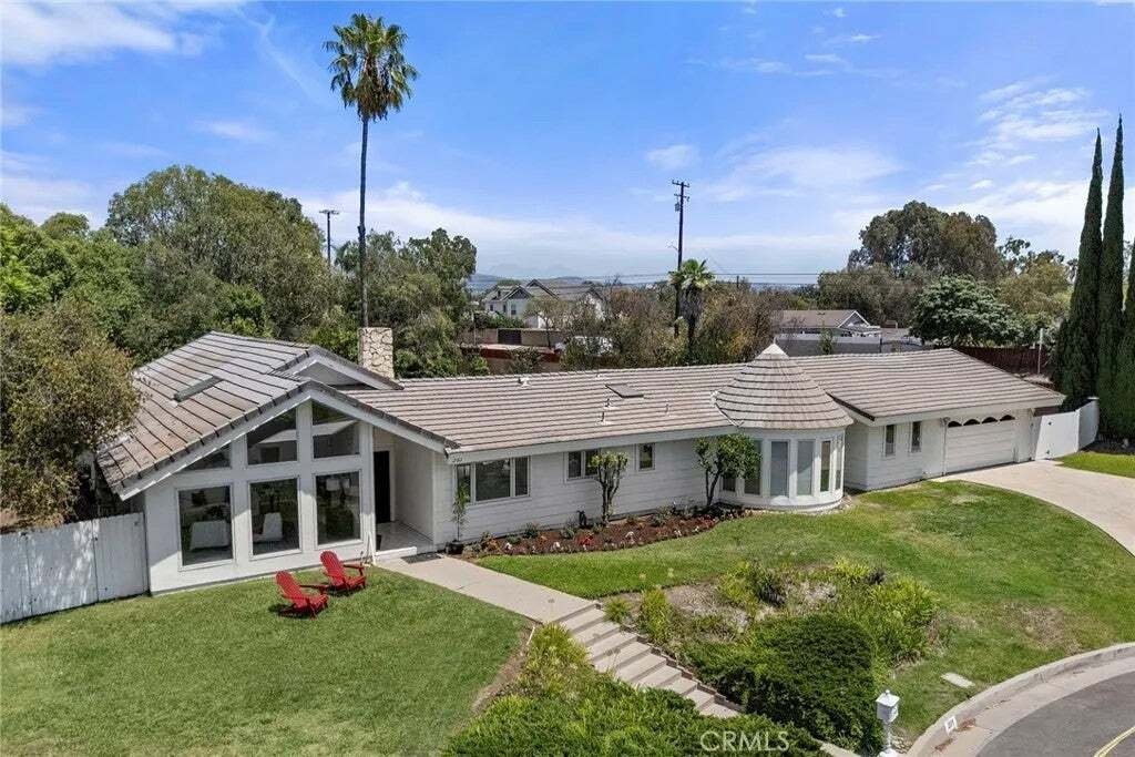 House in Fullerton, California, United States 1 - 18654285
