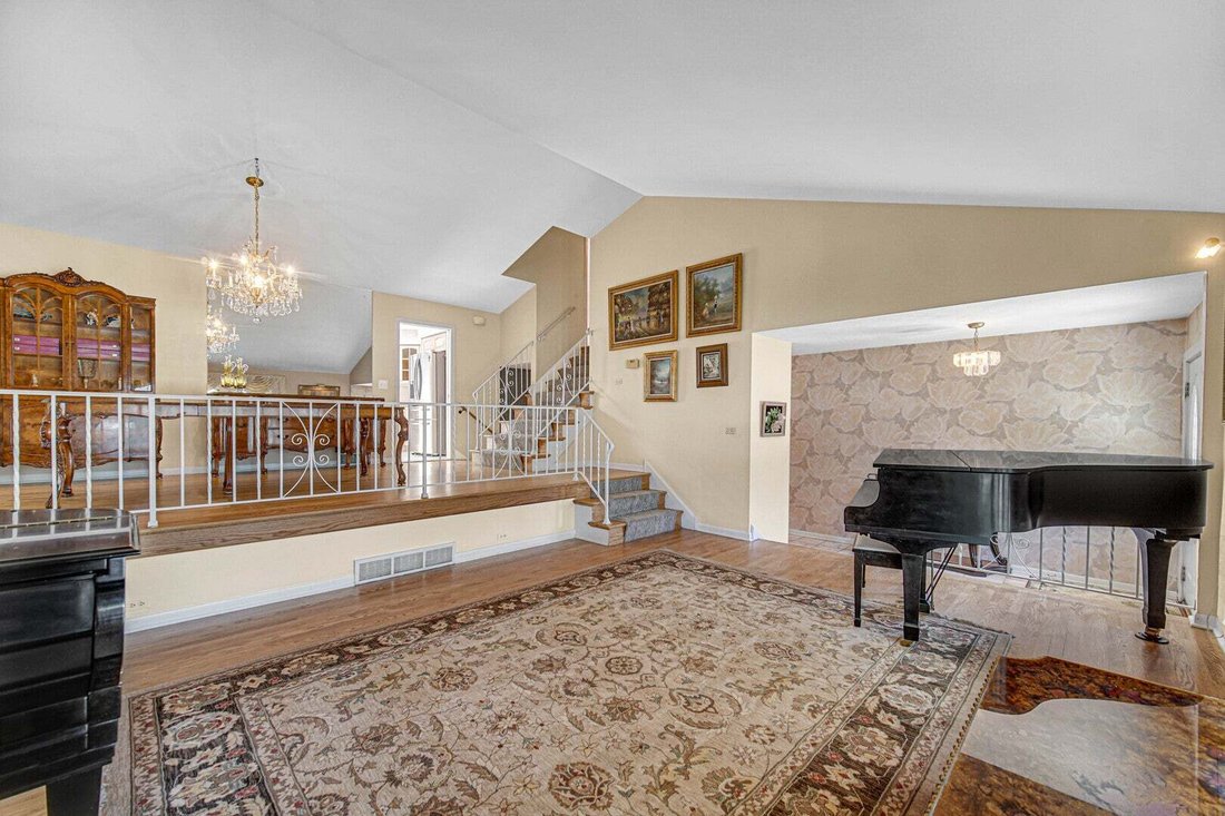 House in Elmhurst, Illinois, United States 4 - 18654316