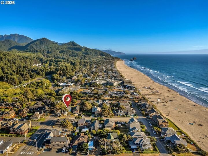 House in Cannon Beach, Oregon, United States 2 - 18656316