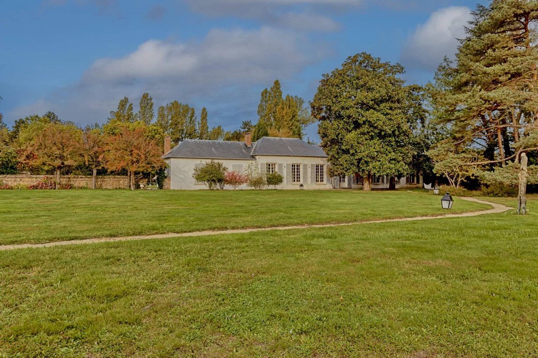 Estate in Jouy Centre-Petit Jouy, Jouy-en-Josas, France 1 - 16115961