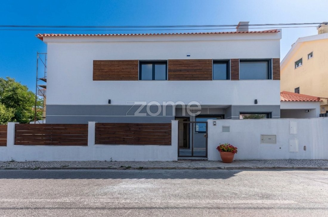 House in Algueirao-Mem Martins, Lisbon, Portugal 1 - 18655256