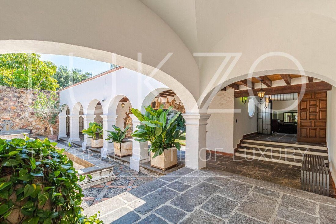 House in Cuernavaca, Morelos, Mexico 3 - 18652725