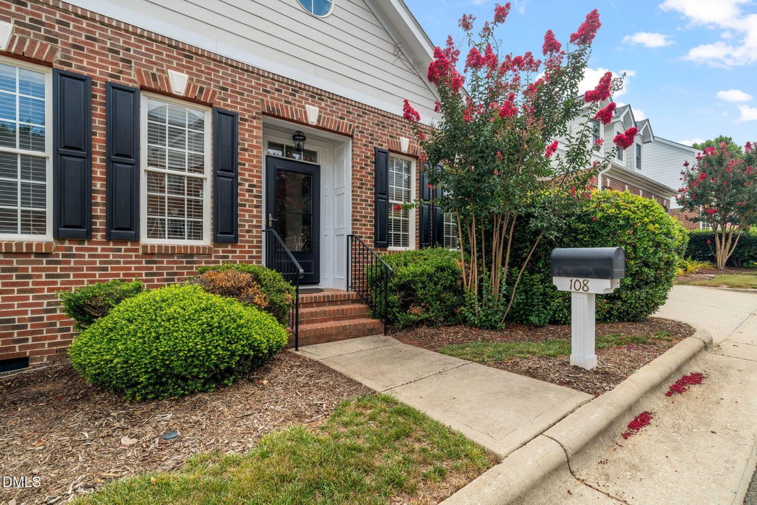 Townhouse in Cary, North Carolina, United States 4 - 18651085