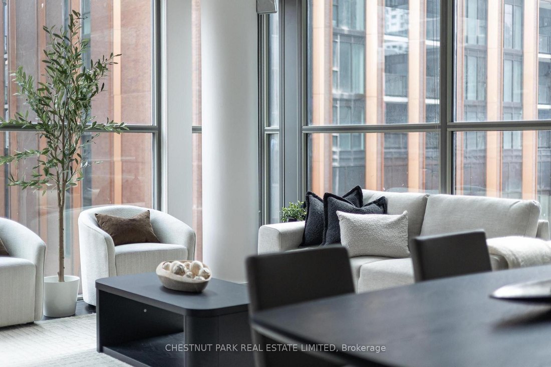 Apartment in Toronto, Ontario, Canada 3 - 18652253