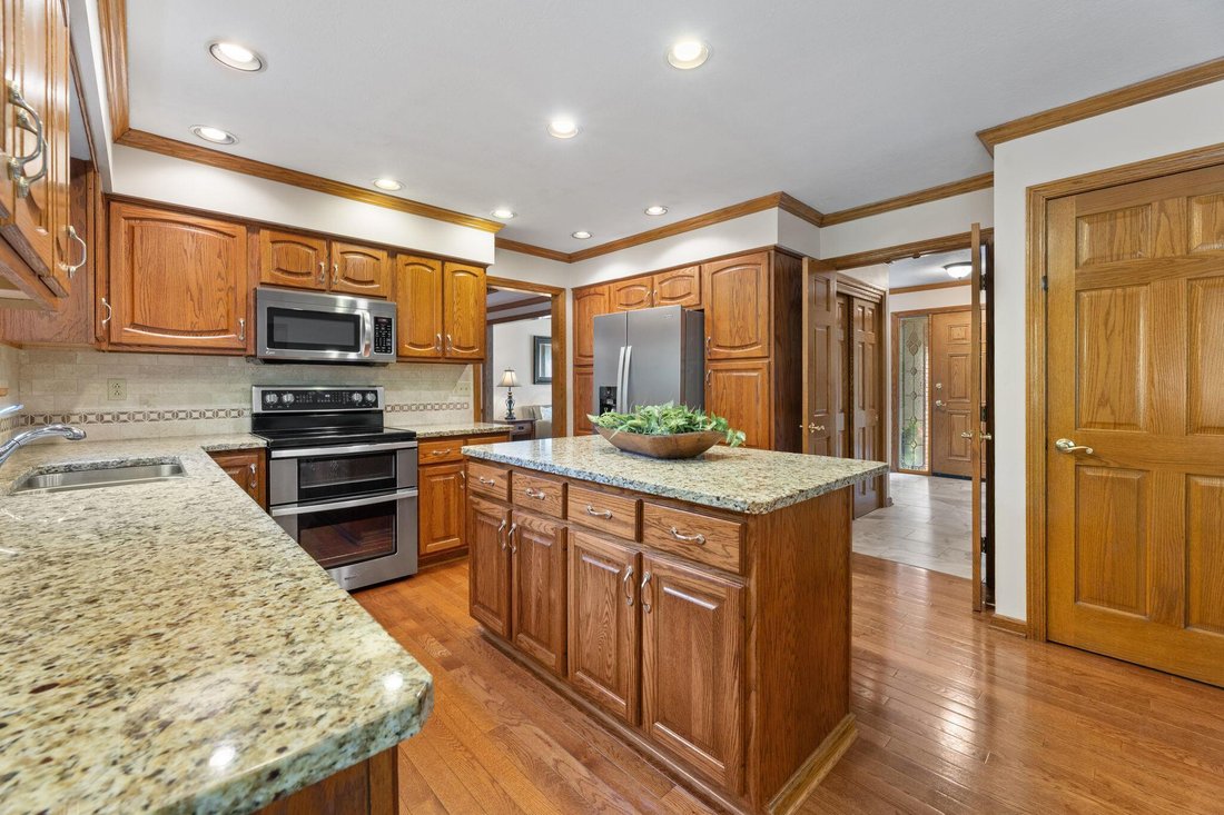 House in Westerville, Ohio, United States 2 - 18650764