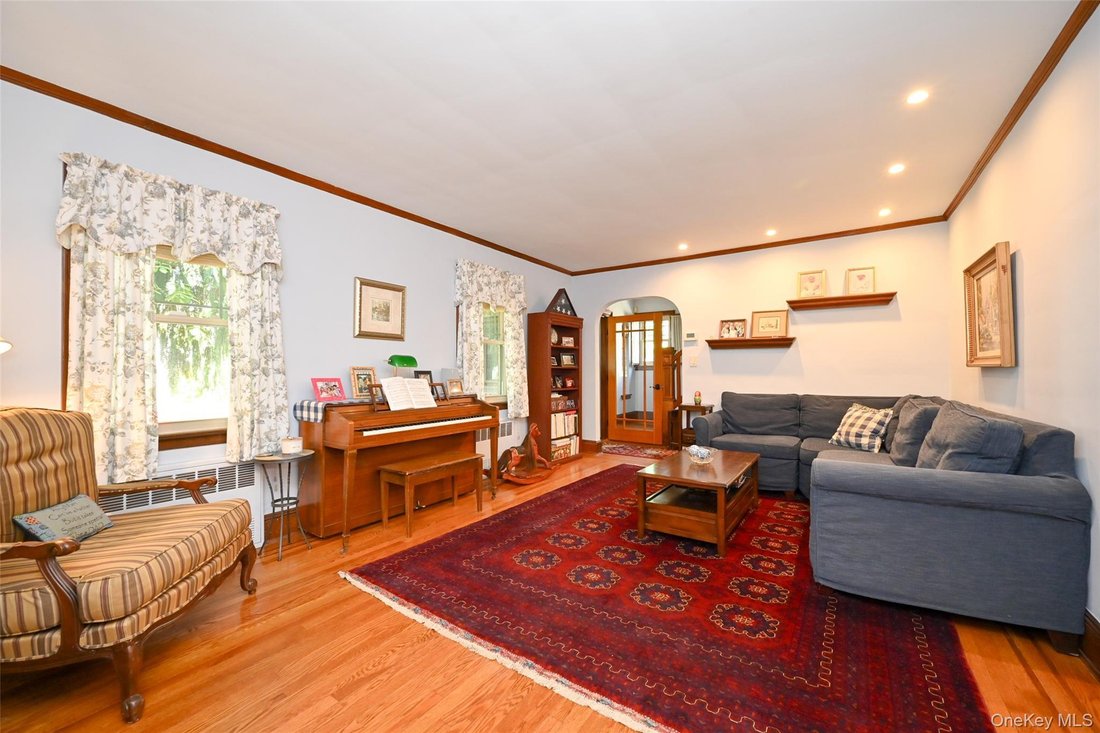 House in New York, New York, United States 4 - 18650833