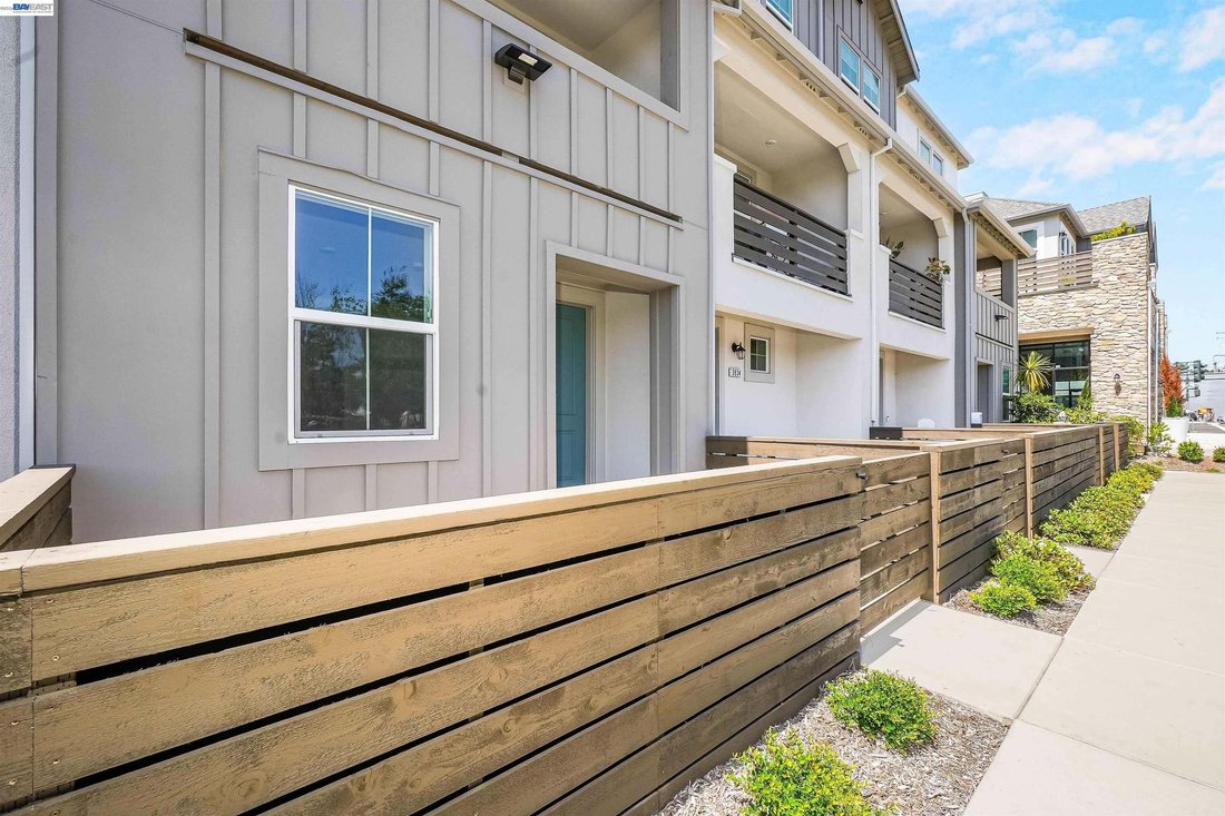 Townhouse in Castro Valley, California, United States 3 - 18653865