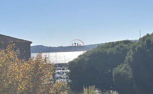 Apartment in Ville-Les Saquedes-Le Bouillonnet, Sainte-Maxime, France 1