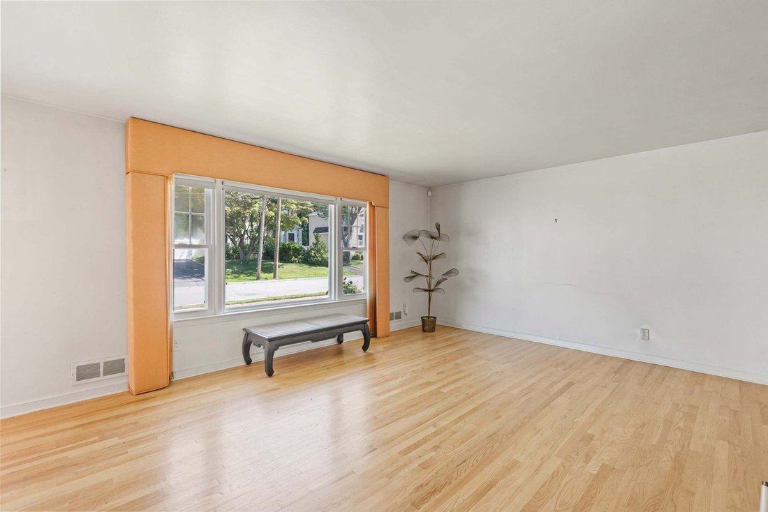 House in West Orange, New Jersey, United States 5 - 18655192