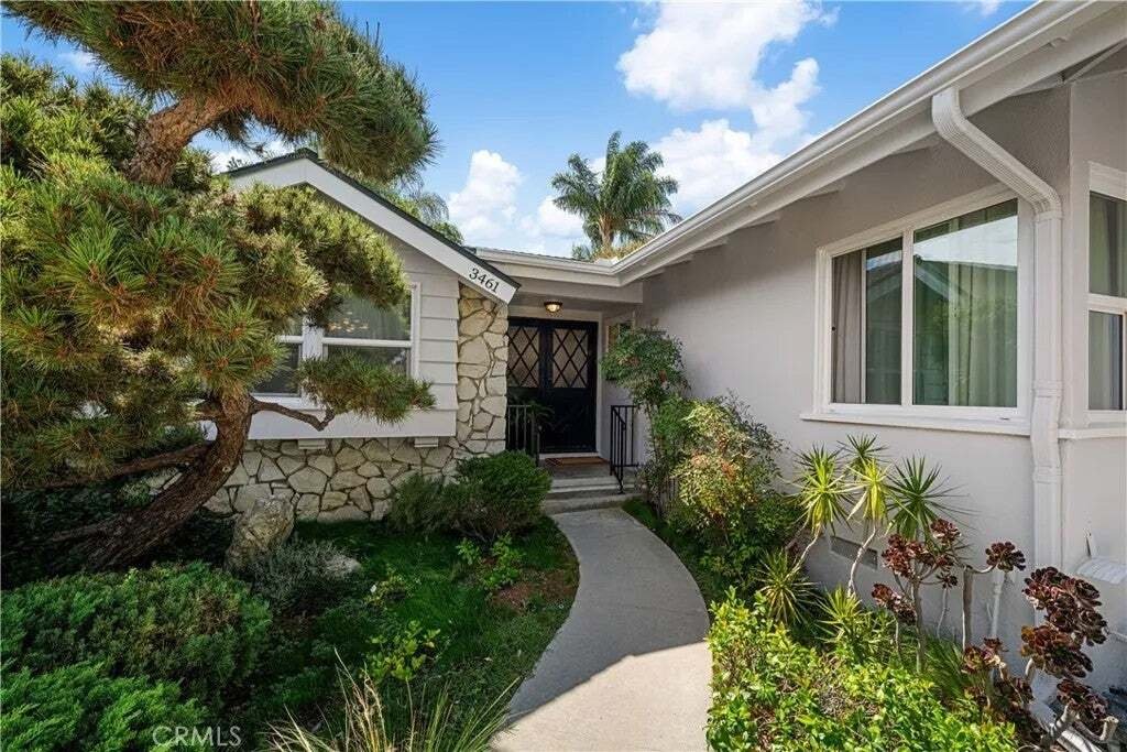 House in Signal Hill, California, United States 3 - 18651058