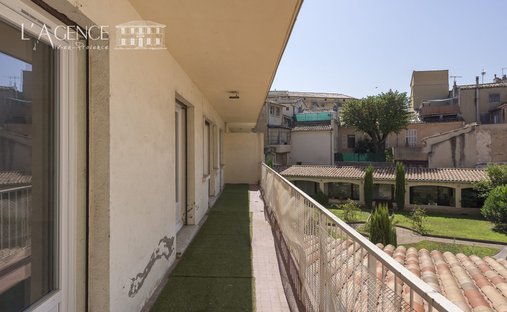 Appartamento a Le Tholonet, Provenza-Alpi-Costa Azzurra, Francia 1