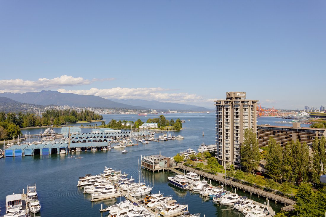 Condo in Vancouver, British Columbia, Canada 4 - 18656274