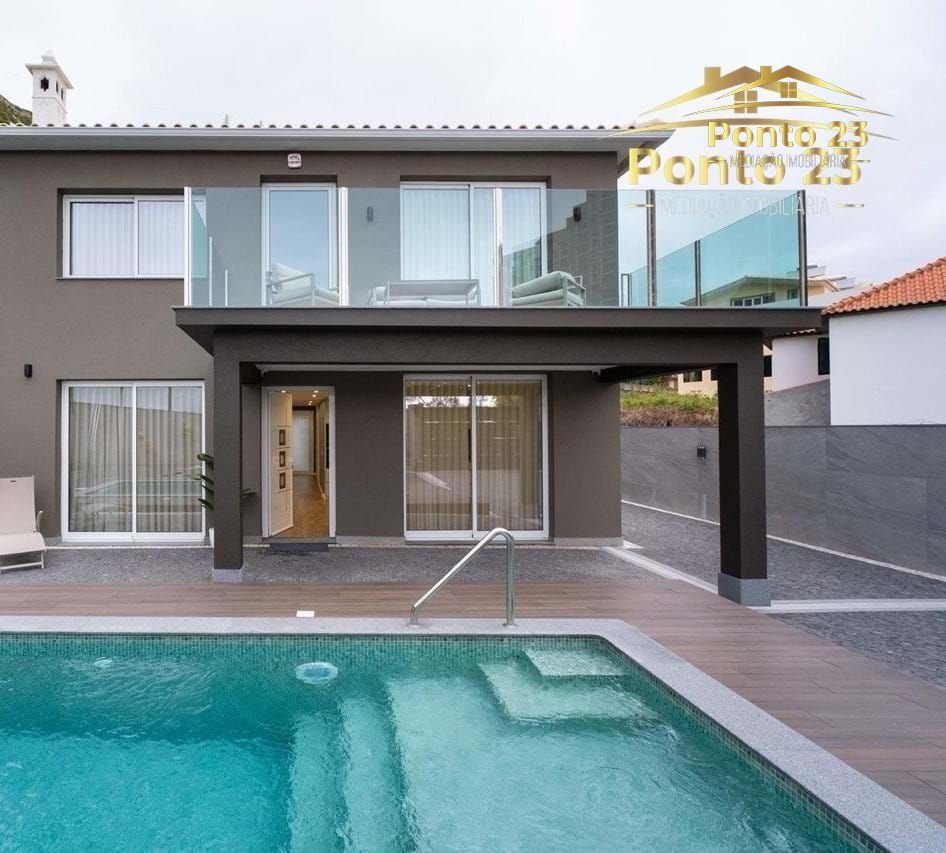 Villa in Machico, Madeira, Portugal 1 - 13994318