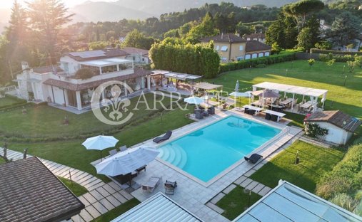 Villa in Camaiore, Tuscany, Italy 1