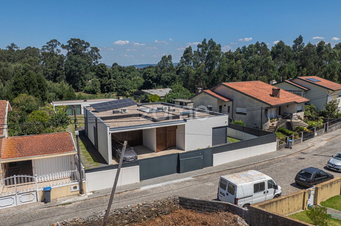 House in Pedroso e Seixezelo, Porto District, Portugal 3 - 18655254