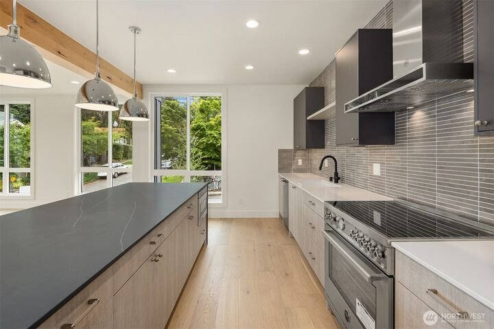 Condo in Seattle, Washington, United States 4 - 18656310