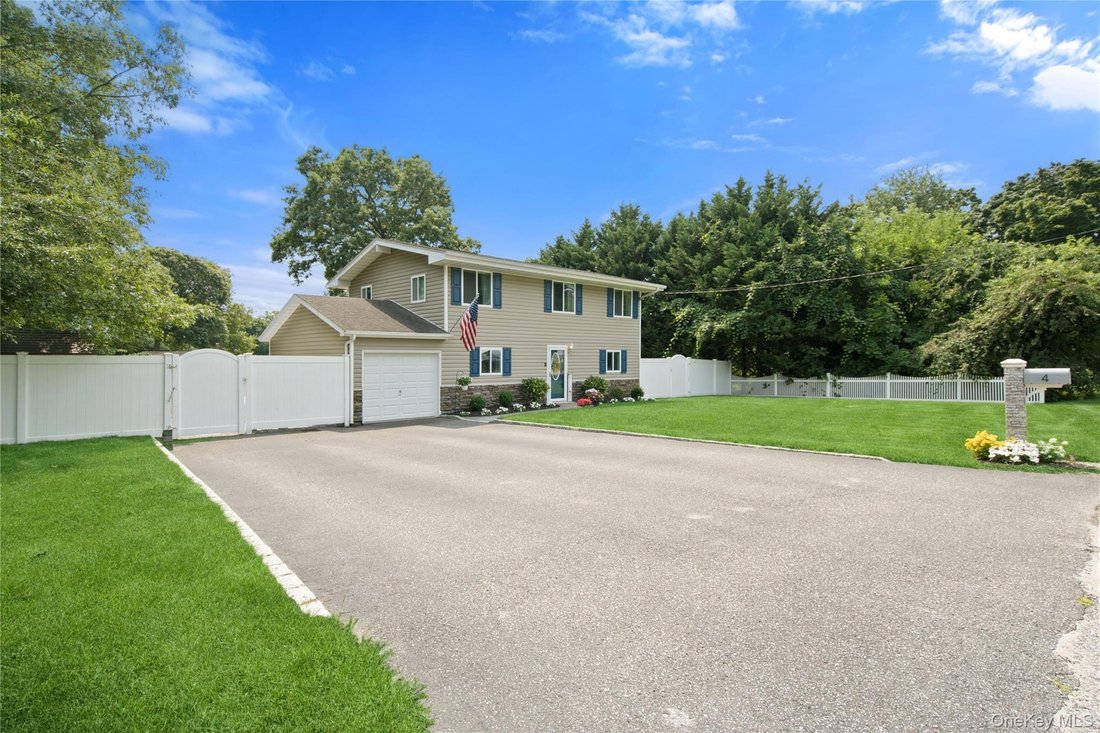 House in Lake Ronkonkoma, New York, United States 2 - 18655030
