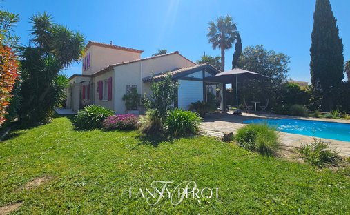 Villa à Saint-Cyprien, Occitanie, France 1