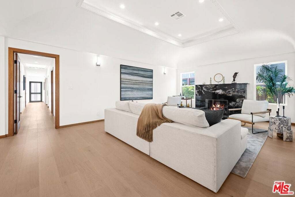 House in Los Angeles, California, United States 3 - 18650634