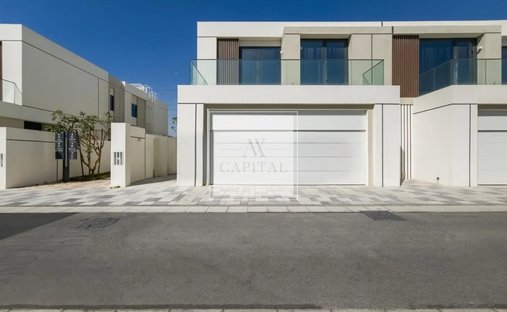 Villa in MBR City / Mohammed Bin Rashid City, Dubai, United Arab Emirates 1
