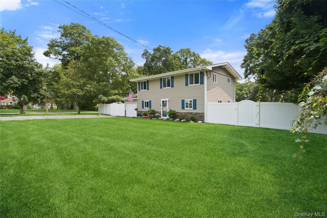 House in Lake Ronkonkoma, New York, United States 3 - 18655030
