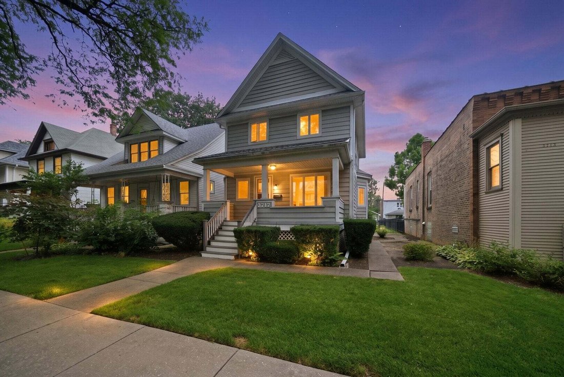 House in Chicago, Illinois, United States 1 - 18654366