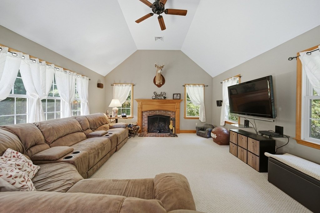 House in Bridgewater, Massachusetts, United States 5 - 18651673
