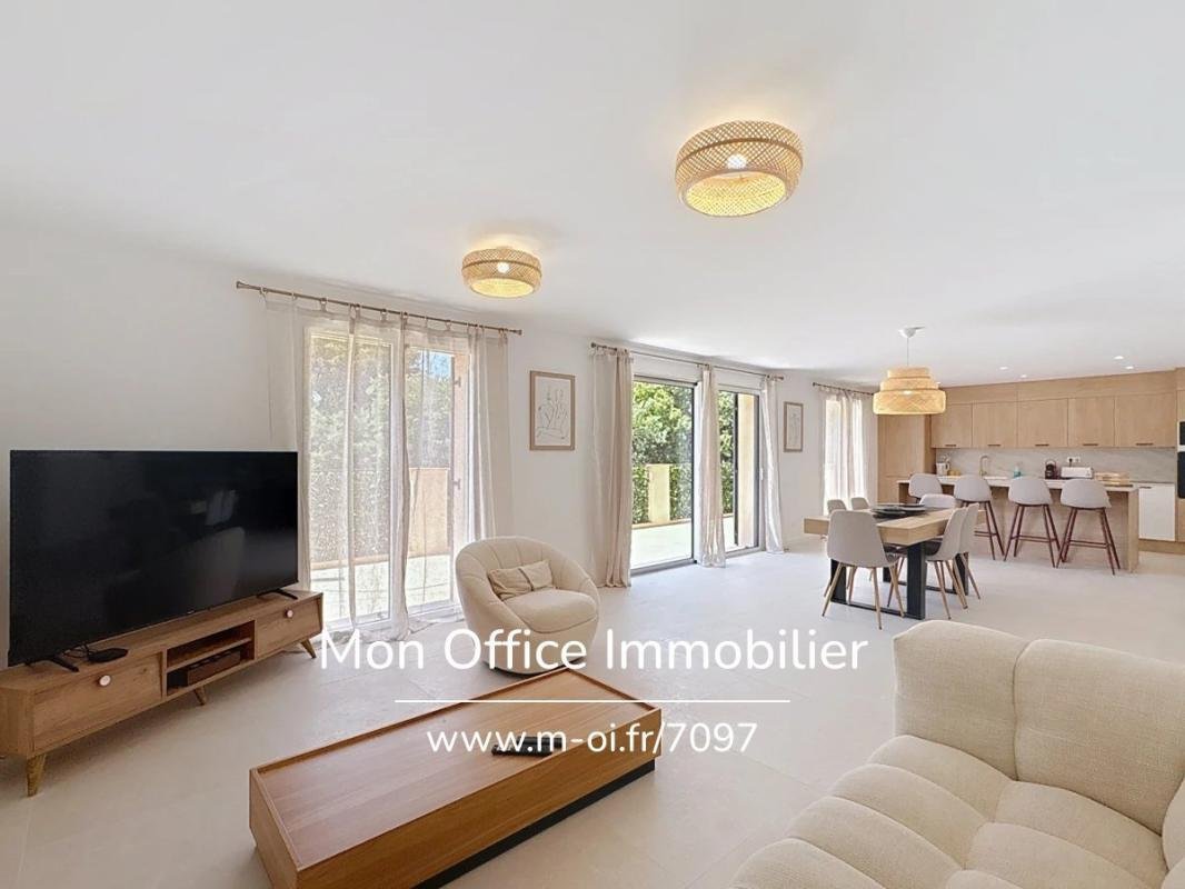 Apartamento en Grimaud, Provenza-Alpes-Costa Azul, Francia 1 - 18653949