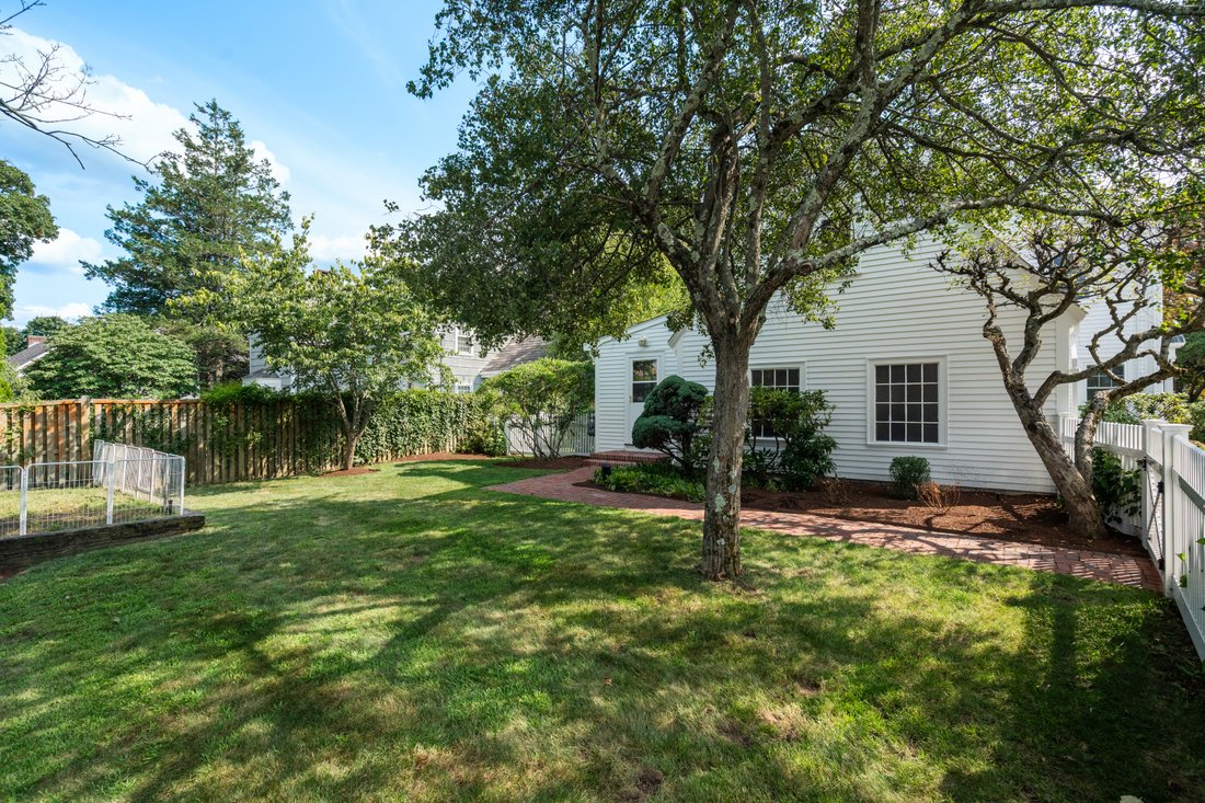 House in Newton, Massachusetts, United States 2 - 18652240