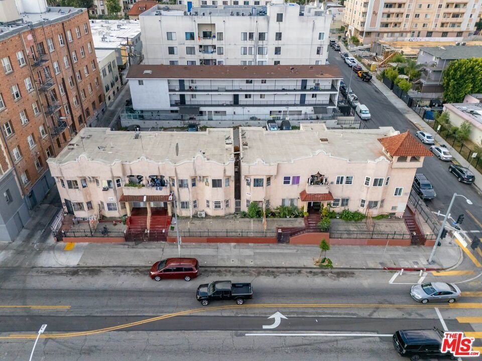 Los Angeles, California, United States 2 - 18653211