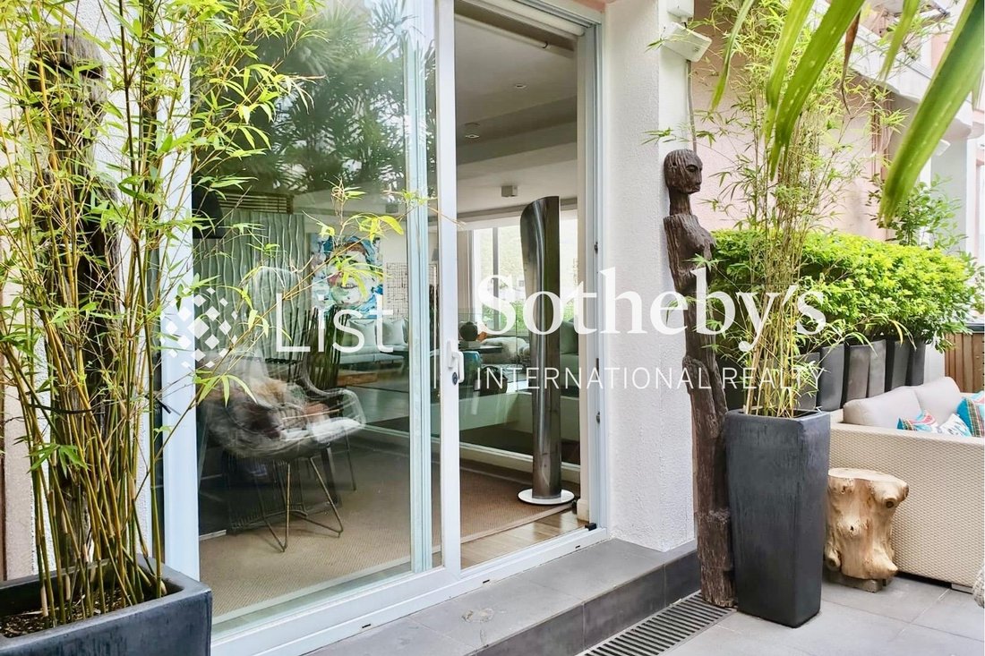 Apartment in Tai Tam, Hong Kong 3 - 18656051