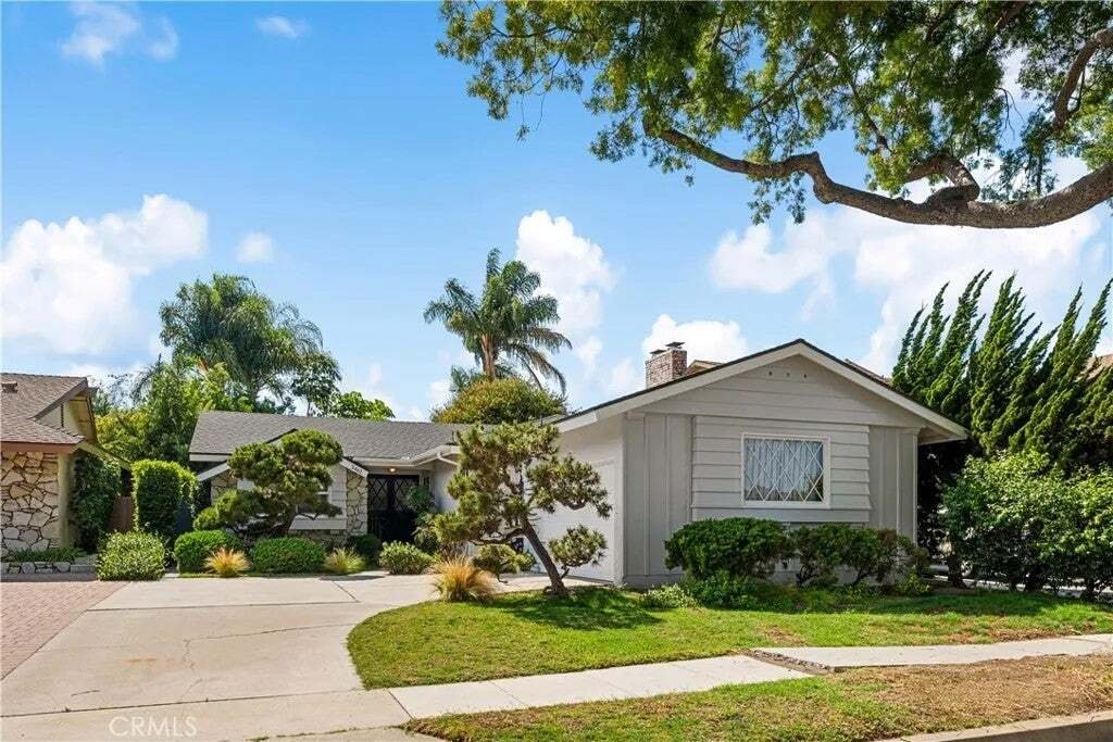 House in Signal Hill, California, United States 2 - 18651058