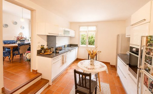House in Village, Saint-Mandrier-sur-Mer, France 1