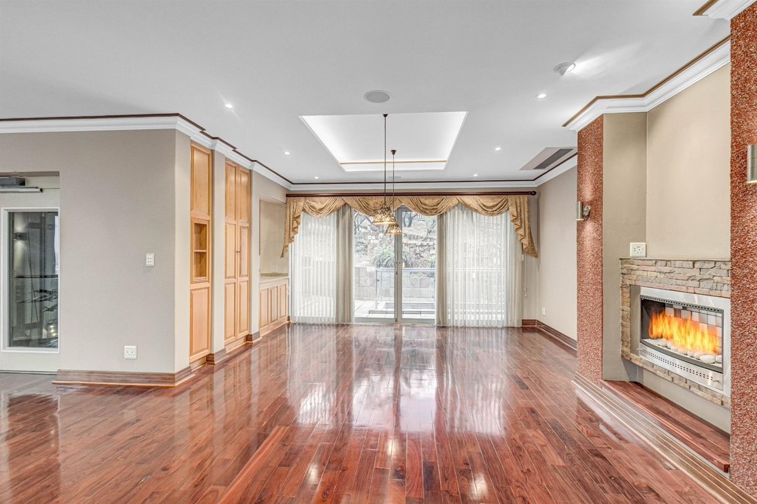 House in Featherbrooke Estate, Gauteng, South Africa 2 - 18653517