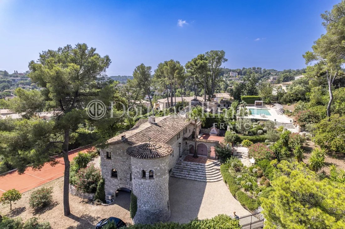 House in Le Rouret, Provence-Alpes-Côte d'Azur, France 1 - 14648340