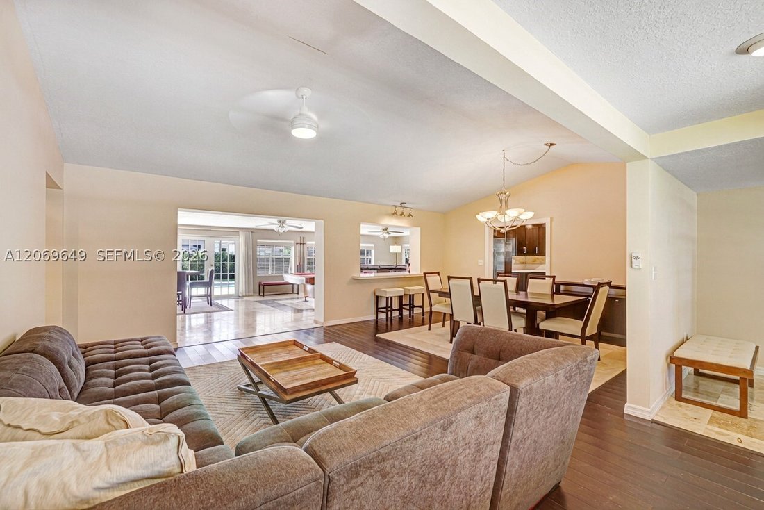 House in Miami, Florida, United States 5 - 18654724