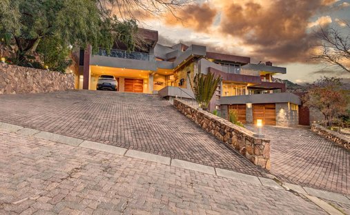 House in Featherbrooke Estate, Gauteng, South Africa 1