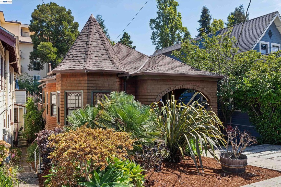 House in Oakland, California, United States 4 - 18653769