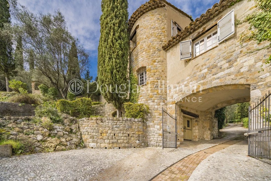Villa in Tourrettes-sur-Loup, Provence-Alpes-Côte d'Azur, France 3 - 18652229