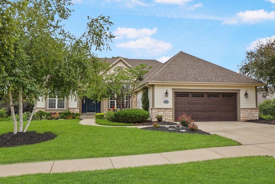 House in Waukesha, Wisconsin, United States 2 - 18650659