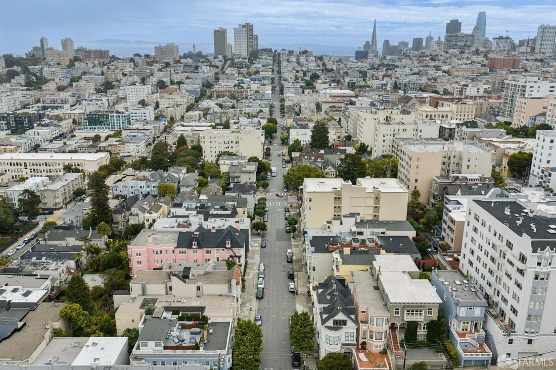 San Francisco, California, United States 4 - 18652852