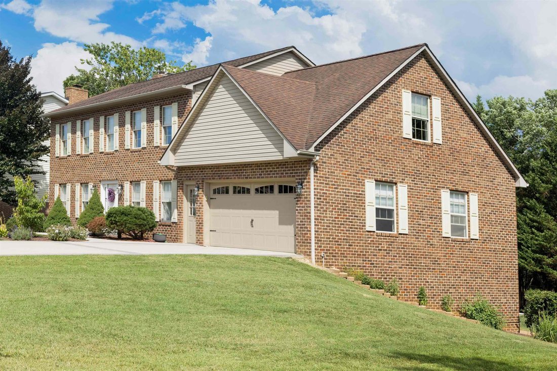 House in Bridgewater, Virginia, United States 4 - 18656344