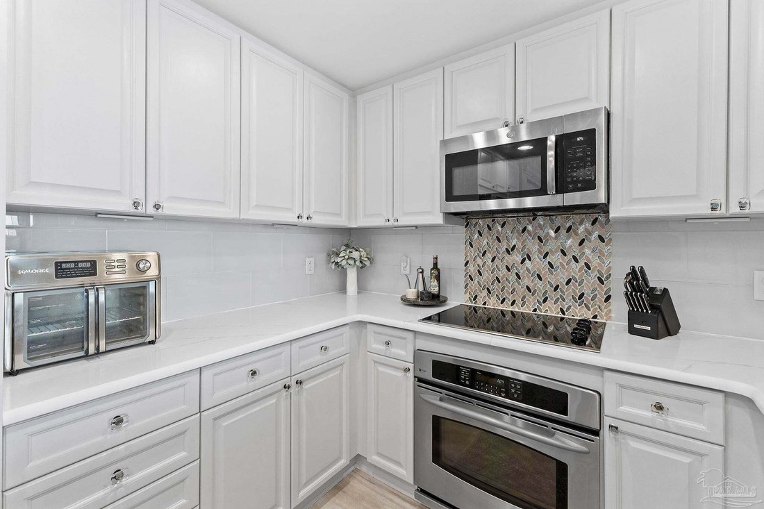 Condo in Gulf Breeze, Florida, United States 5 - 18656353