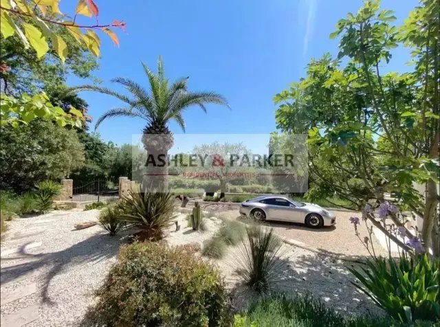 Villa à Tourrettes-sur-Loup, Provence-Alpes-Côte d'Azur, France 2 - 17357200