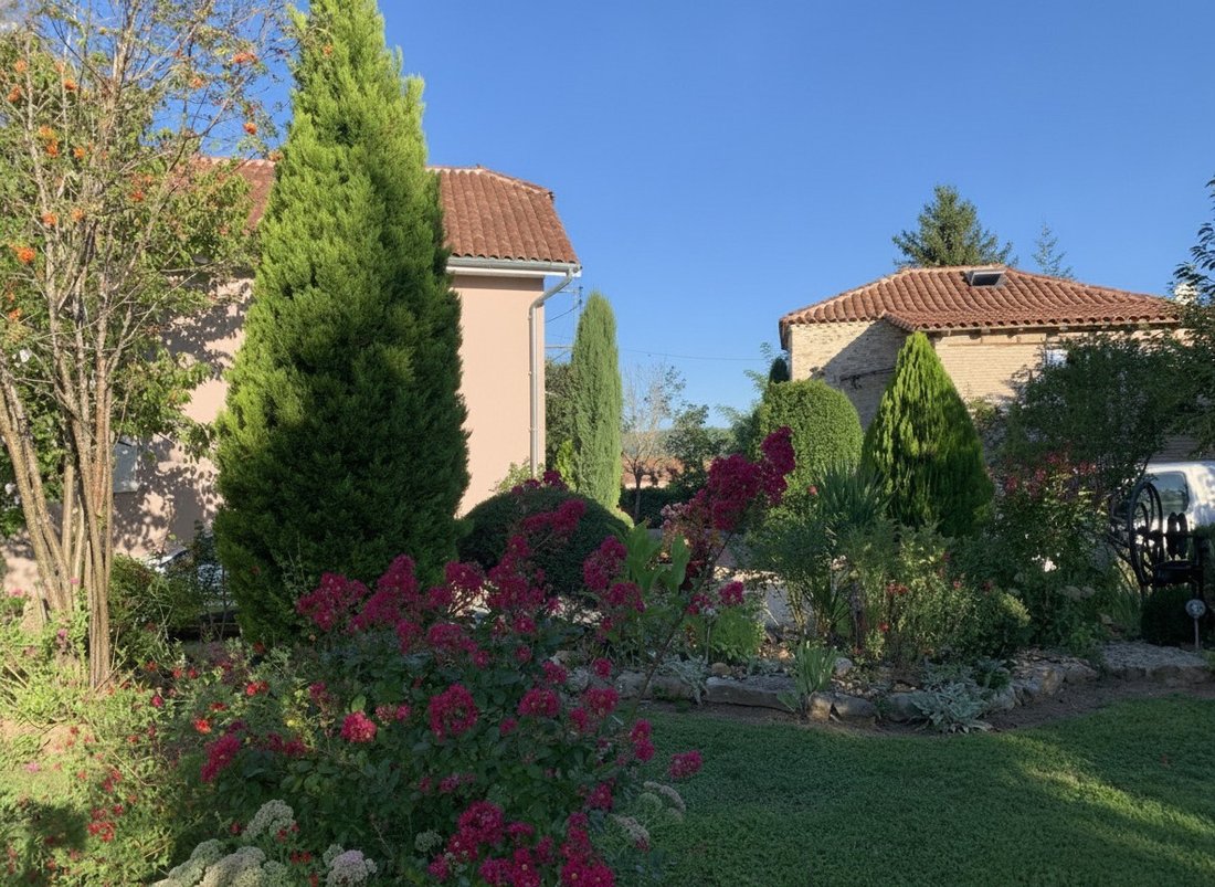 Estate in Saint Georges, Cahors, France 3 - 16500702