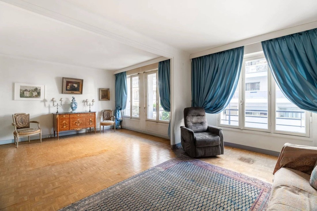 Apartment in Porte Dauphine, Paris 16e Arrondissement, Paris 4 - 17367140